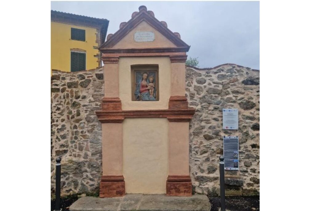 Edicola Votiva della Madonna del Buon Consiglio a Colle di Compito